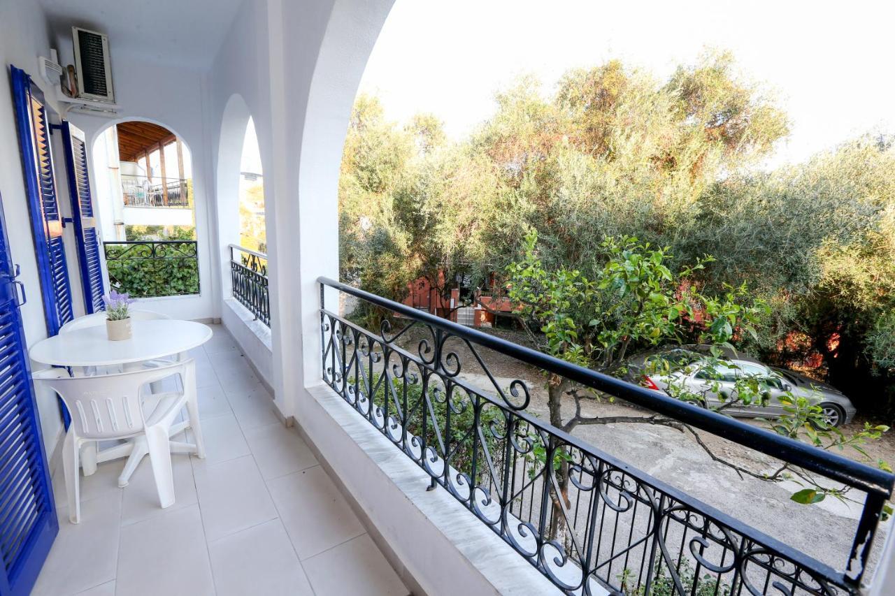 Athina Apartments Kato Korakiana Luaran gambar