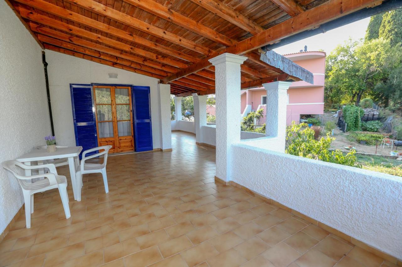 Athina Apartments Kato Korakiana Luaran gambar