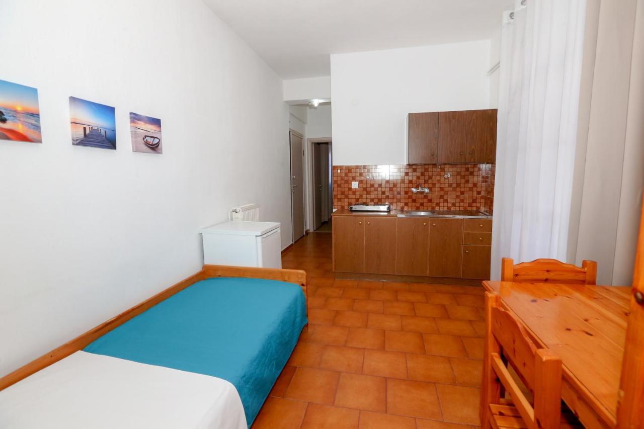 Athina Apartments Kato Korakiana Luaran gambar